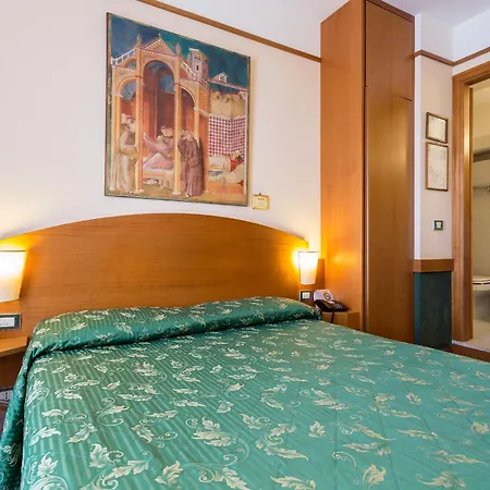 Hotel La Terrazza Restaurant & 3*